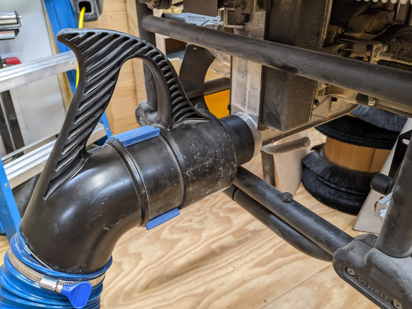 DeWalt Table Saw 4" Dust Adapter - DustRight, DWE7491